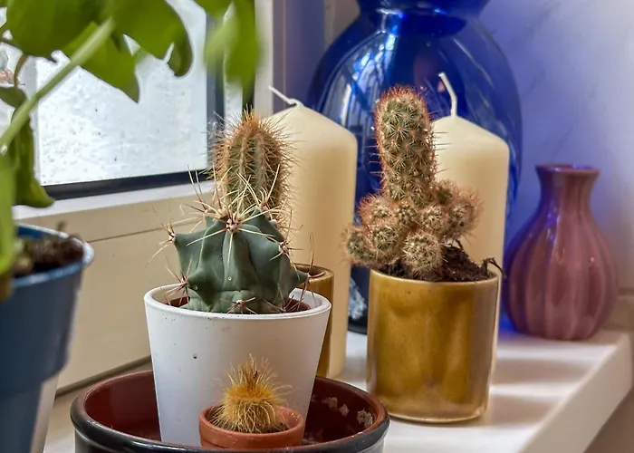 Bright & Spacious In Vibrant Friedrichshain Берлин