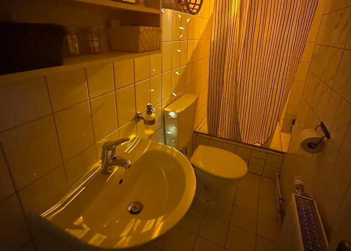 Bright & Spacious In Vibrant Friedrichshain * Берлин