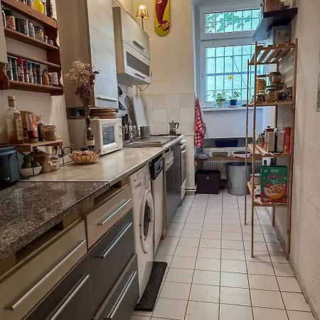 Quarto em Acomodações Particulares Bright & Spacious In Shared Flat In Friedrichshain