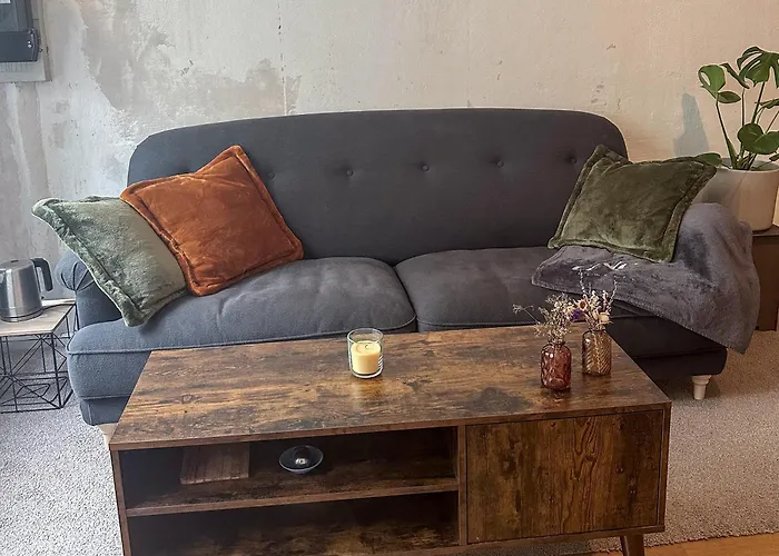 Bright & Spacious In Vibrant Friedrichshain Homestay